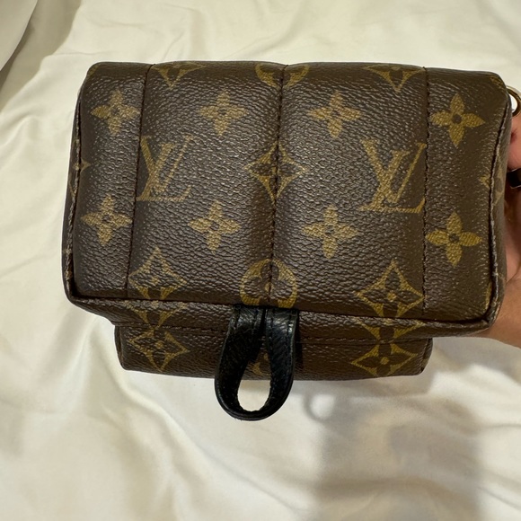 Louis Vuitton Palm Springs mini backpack - Picture 4 of 13